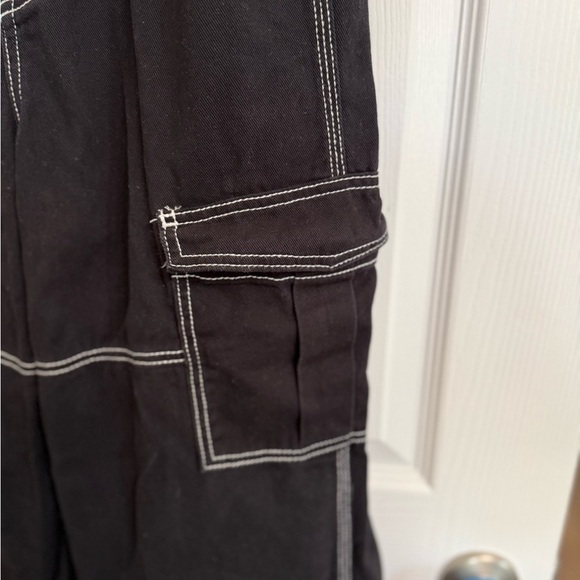 H&M Divided Black Cargo Pants Women’s Size 4 – Contrast Stitch Utility Y2K Style - Picture 2 of 6